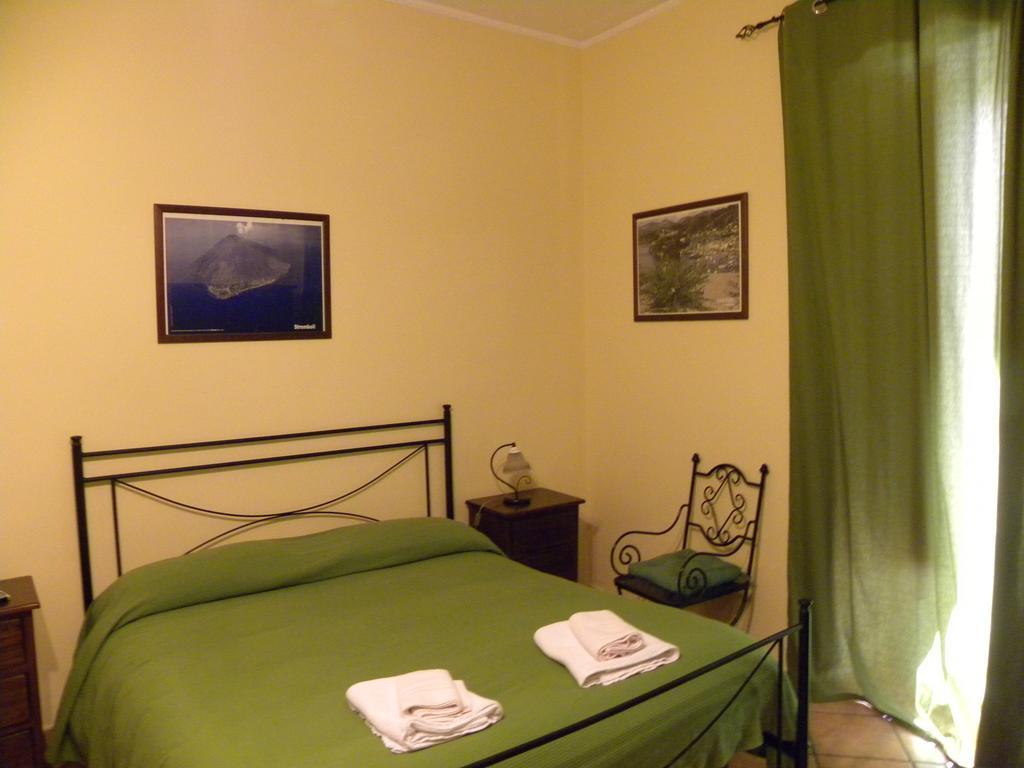 Case Vacanze Albamarina Lipari  Rum bild