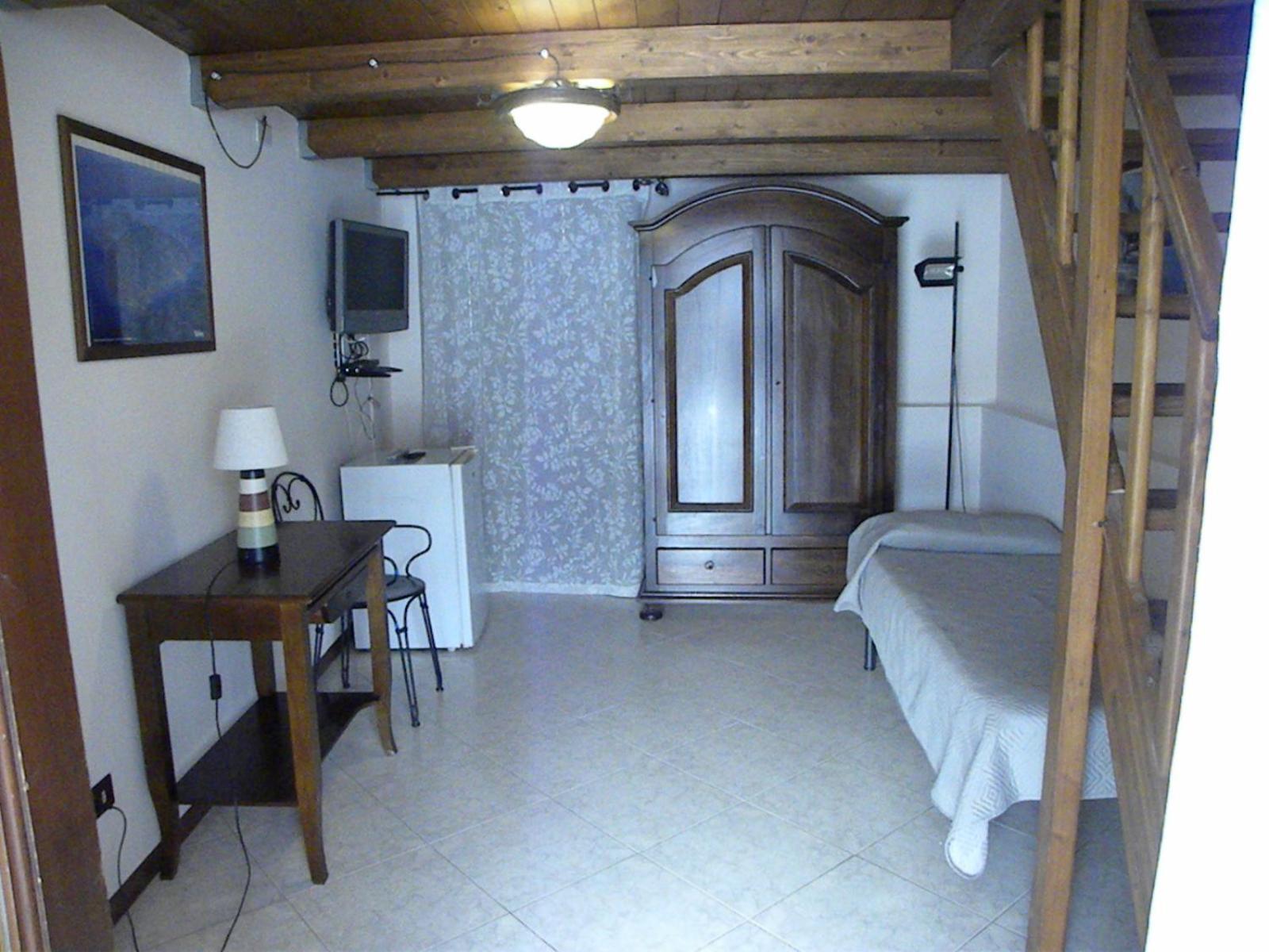 Case Vacanze Albamarina Lipari  Exteriör bild
