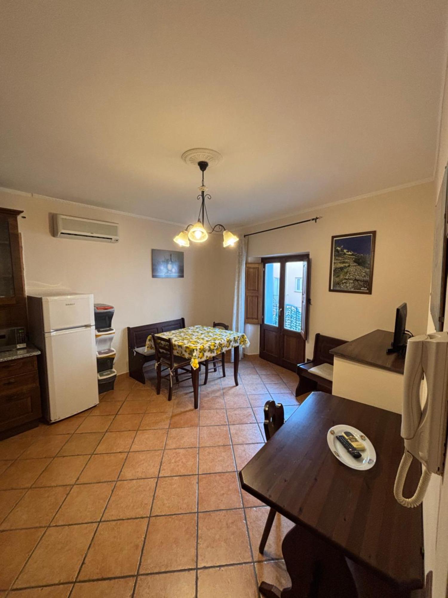 Case Vacanze Albamarina Lipari  Exteriör bild
